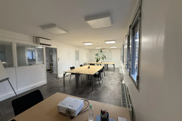 Espace indépendant - 94160 - 18 postes - 5750€
