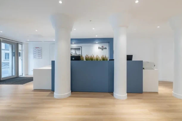 Open Space - 75006 - 1 poste - 339€