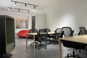 Espace indépendant - 75010 - 8 postes - 3000€