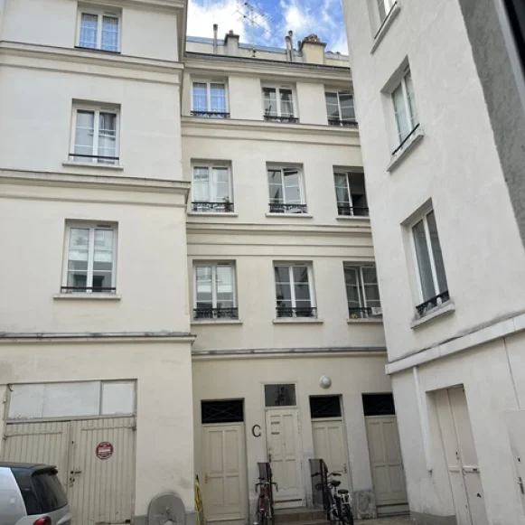 Bureau privé 10 m² 2 postes Coworking Rue Meslay Paris 75003 - photo 6