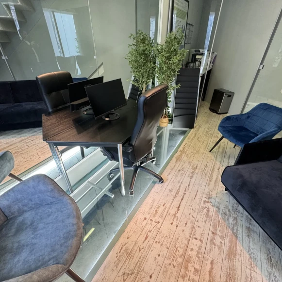 Espace indépendant 30 m² 5 postes Location bureau Boulevard Raspail Paris 75014 - photo 2