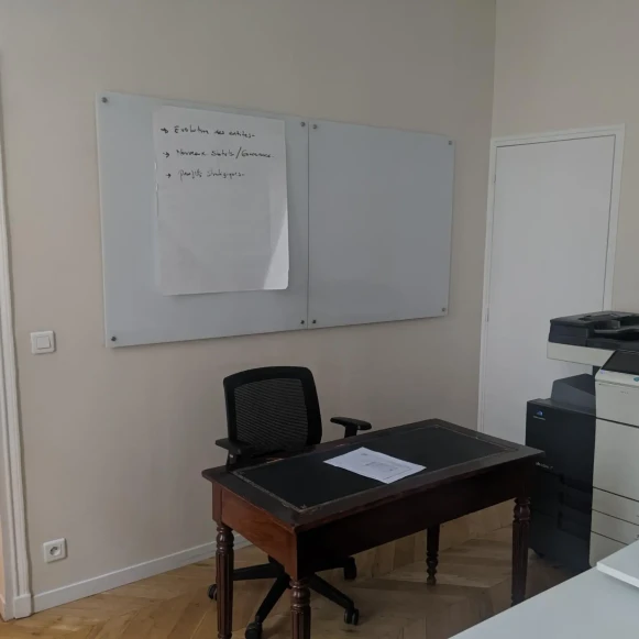 Bureau privé 15 m² 3 postes Location bureau Rue d'Athènes Paris 75009 - photo 8