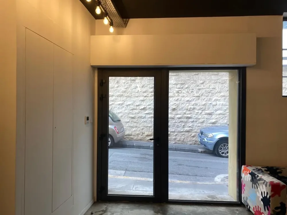 Espace indépendant - 13001 - 12 postes - 1500€