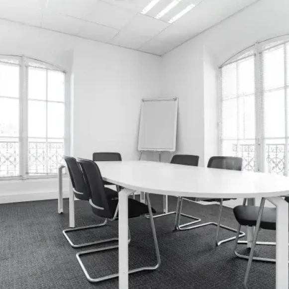 Bureau privé 15 m² 3 postes Coworking Rue Charles Domercq Bordeaux 33800 - photo 4