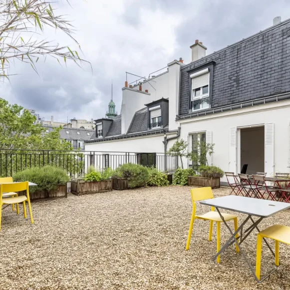 Bureau privé 13 m² 4 postes Location bureau Rue Louis le Grand Paris 75002 - photo 2