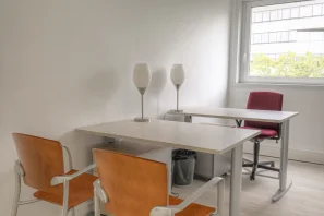 Open Space - 69008 - 4 postes - 250€