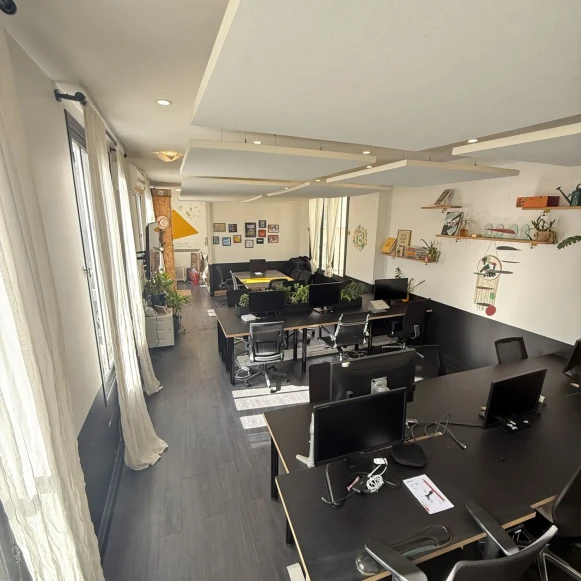 Bureau privé 46 m² 16 postes Coworking Rue du Dahomey Paris 75011 - photo 4