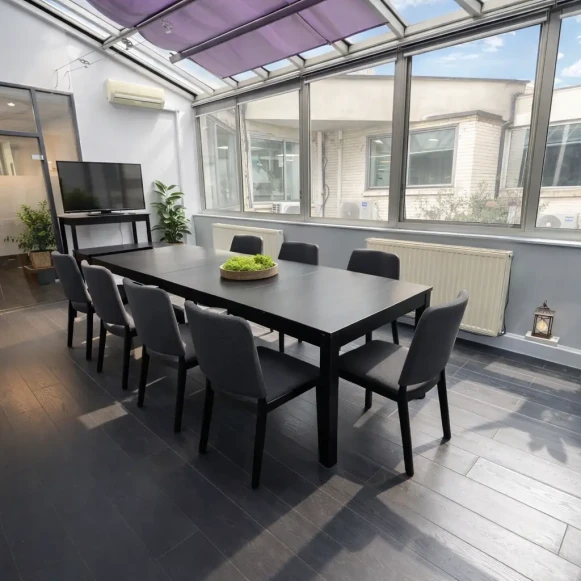 Bureau privé 15 m² 4 postes Coworking Rue Rabelais Montreuil 93100 - photo 2