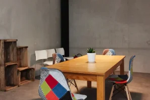 Bureau privé - 17000 - 5 postes - 1100€