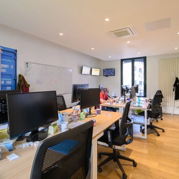 Bureau privé 75 m² 14 postes Coworking Rue Desnouettes Paris 75015 - photo 6