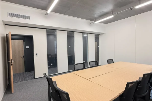 Bureau privé - 14800 - 5 postes - 2440€