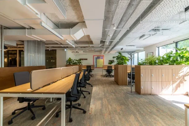 Espace indépendant - 75008 - 76 postes - 60500€