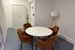 Open Space - 92360 - 6 postes - 350€