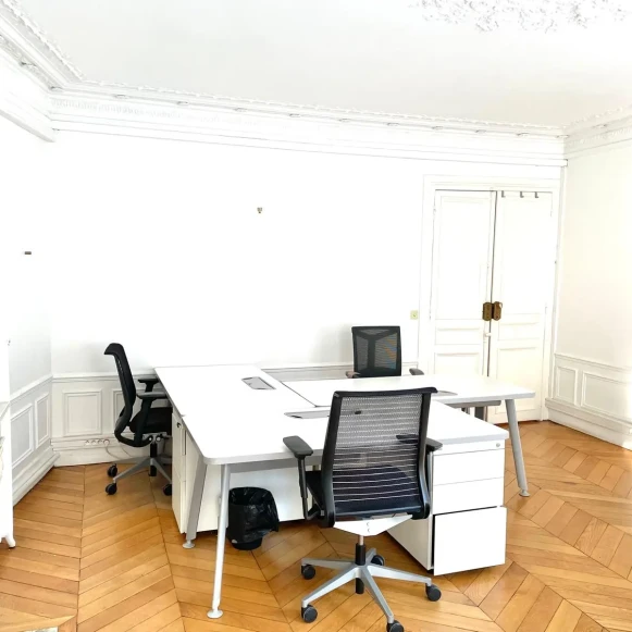 Bureau privé 26 m² 5 postes Location bureau Rue Coq Héron Paris 75001 - photo 2