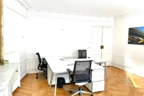 Bureau privé - 75001 - 5 postes - 2000€
