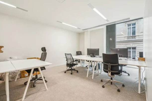 Bureau privé - 75008 - 19 postes - 30400€