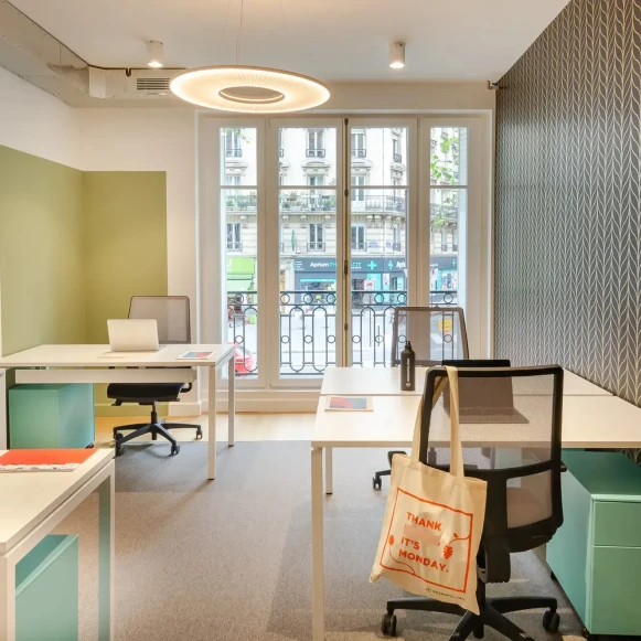 Bureau privé 19 m² 4 postes Coworking Boulevard Voltaire Paris 75011 - photo 2