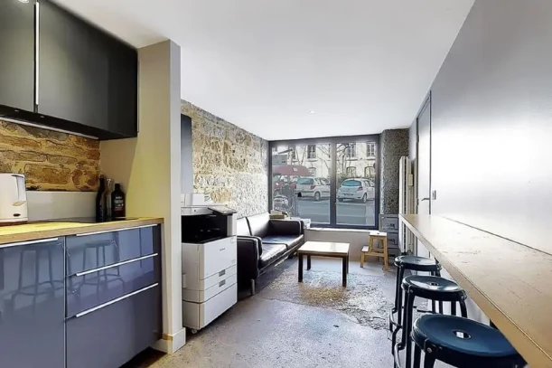 Bureau privé - 69004 - 3 postes - 800€