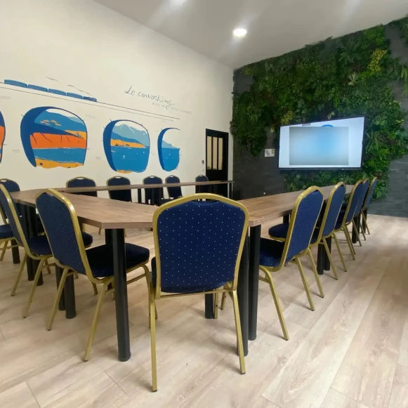 Bureau privé 25 m² 6 postes Coworking Place de la Gare Aix-en-Provence 13100 - photo 8