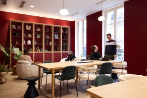 Open Space - 75008 - 4 postes - 350€