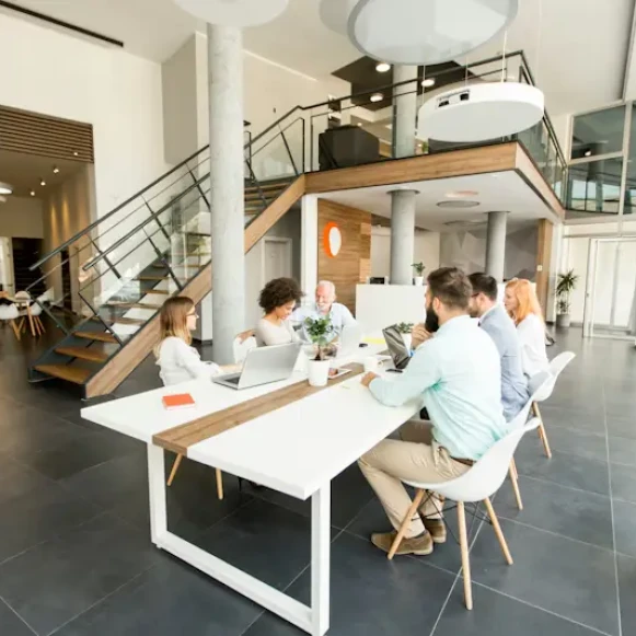 Bureau privé 4 m² 1 poste Location bureau Place de la Joliette Marseille 13002 - photo 4