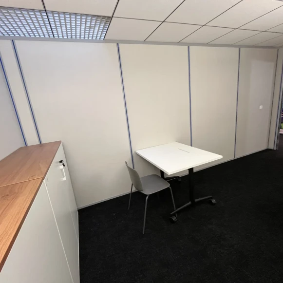 Bureau privé 14 m² 4 postes Location bureau Avenue d'Italie Paris 75013 - photo 4