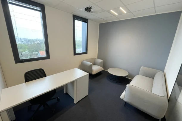 Bureau privé - 44400 - 3 postes - 780€