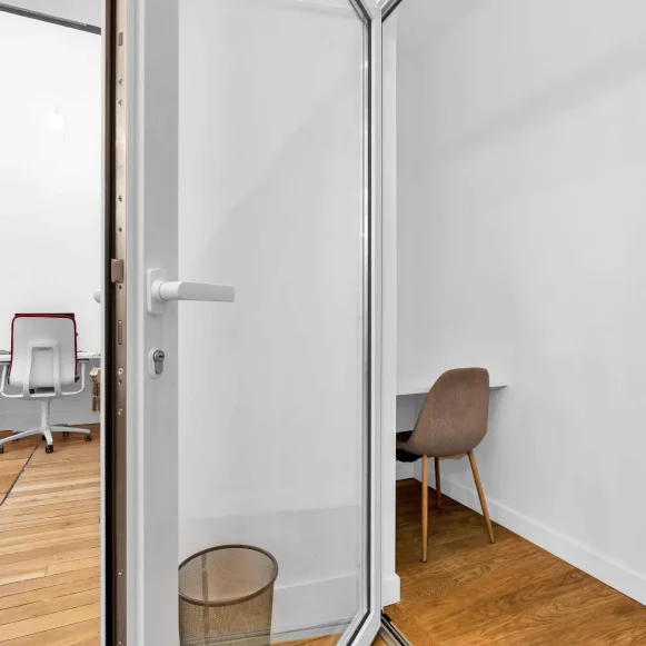 Espace indépendant 70 m² 19 postes Location bureau Cité Paradis Paris 75010 - photo 7
