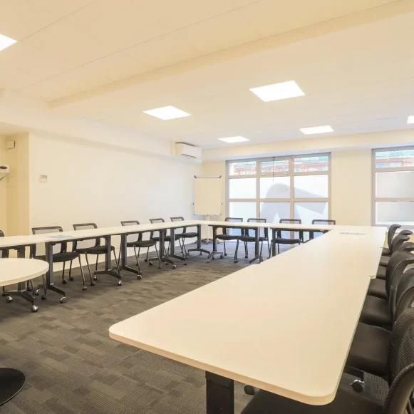 Bureau privé 17 m² 3 postes Coworking Place Rihour Lille 59000 - photo 6