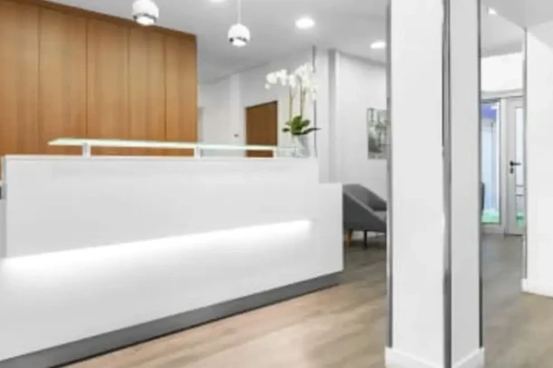 Bureau privé - 75008 - 4 postes - 3159€