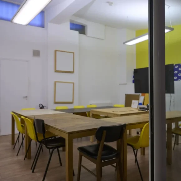 Open Space  8 postes Location bureau Rue Martel Paris 75010 - photo 2