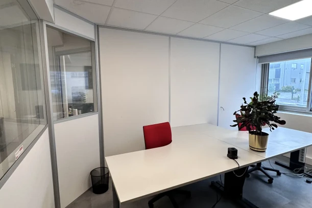 Bureau privé - 92000 - 2 postes - 600€