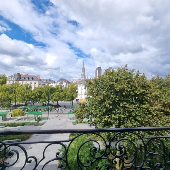 Bureau privé 25 m² 6 postes Location bureau Rue du Guesclin Nantes 44000 - photo 2