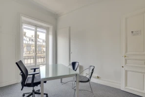 Bureau privé - 75001 - 3 postes - 2300€