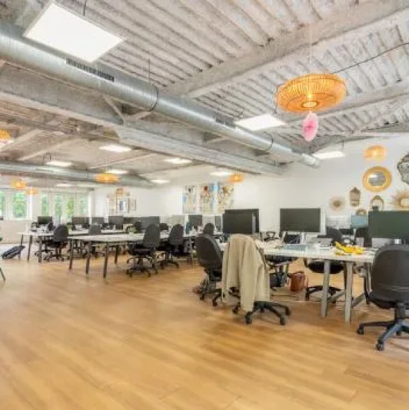 Bureau privé 220 m² 40 postes Location bureau Rue du Faubourg Saint-Denis Paris 75010 - photo 11