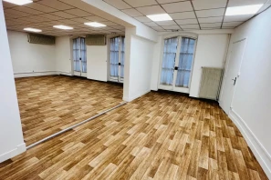 Espace indépendant - 75004 - 26 postes - 13000€