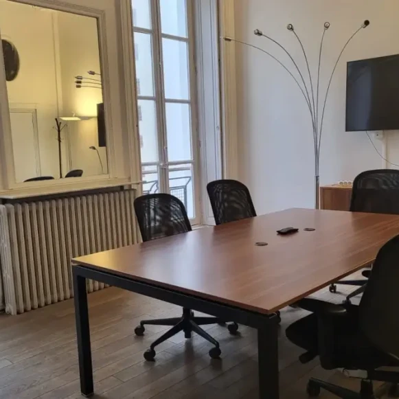 Open Space  8 postes Location bureau Rue René Boulanger Paris 75010 - photo 3