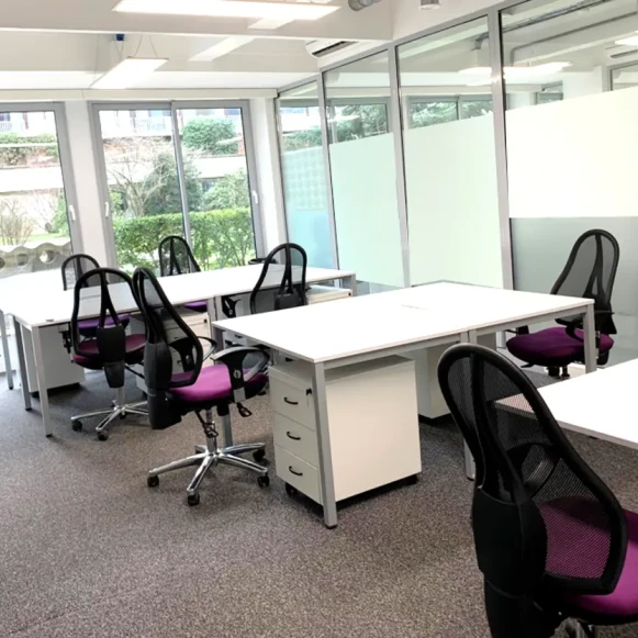 Bureau privé 27 m² 8 postes Location bureau Rue des Longs Prés Boulogne-Billancourt 92100 - photo 1