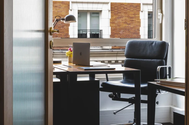 Bureau privé - 75008 - 7 postes - 5423€