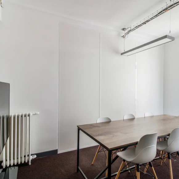 Bureau privé 22 m² 6 postes Coworking Rue Bleue Paris 75009 - photo 2