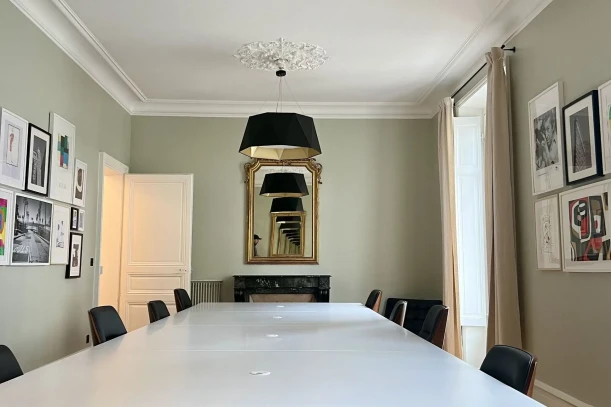 Bureau privé - 44000 - 10 postes - 2000€