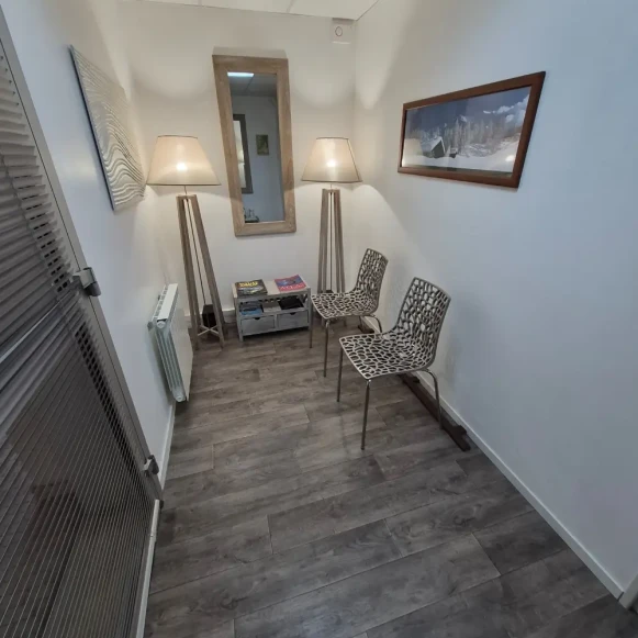 Bureau privé 28 m² 2 postes Location bureau Route du Villard Saint-Jorioz 74410 - photo 2