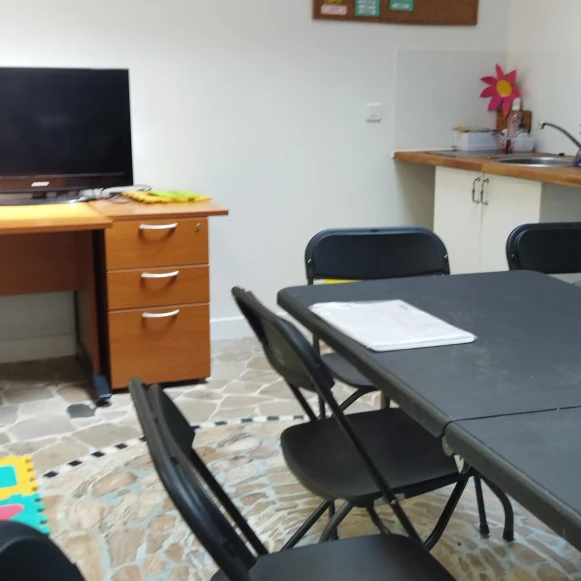 Bureau privé 25 m² 5 postes Location bureau Boulevard de Vincennes Fontenay-sous-Bois 94120 - photo 2