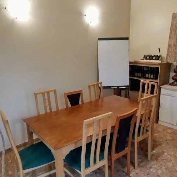 Bureau privé 19 m² 8 postes Coworking Rue des Bordes Chennevières-sur-Marne 94430 - photo 3