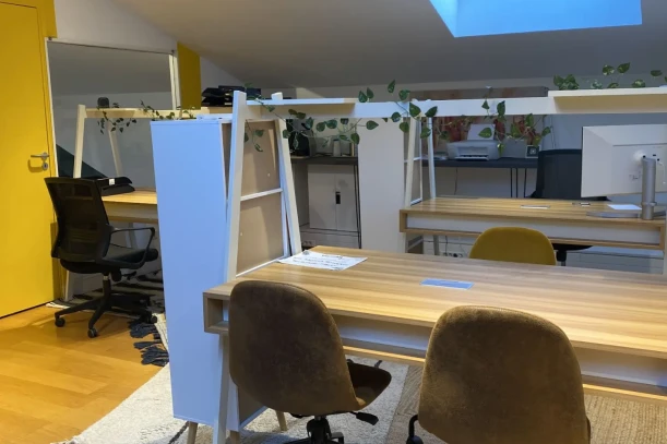 Open Space - 44000 - 3 postes - 320€