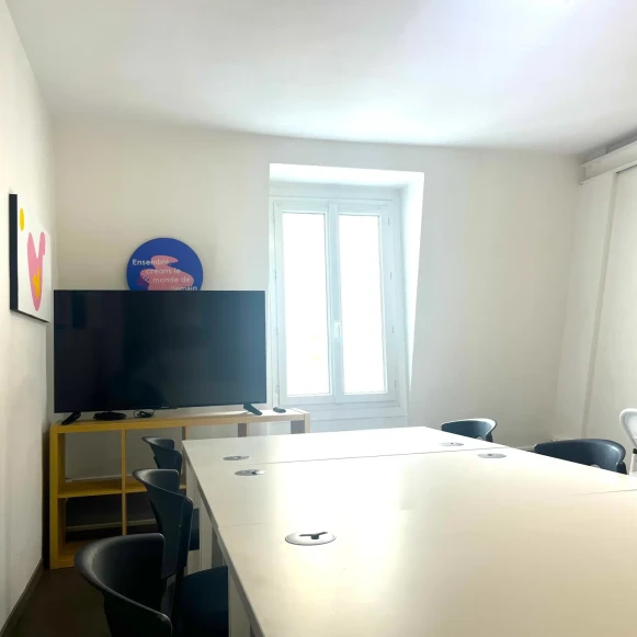 Bureau privé 18 m² 4 postes Location bureau Rue de Cîteaux Paris 75012 - photo 5