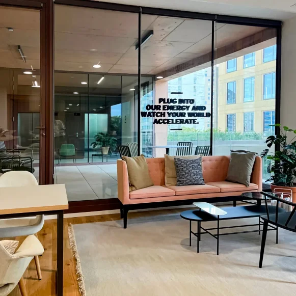 Bureau privé  3 postes Coworking Boulevard de Berlin Nantes 44000 - photo 4