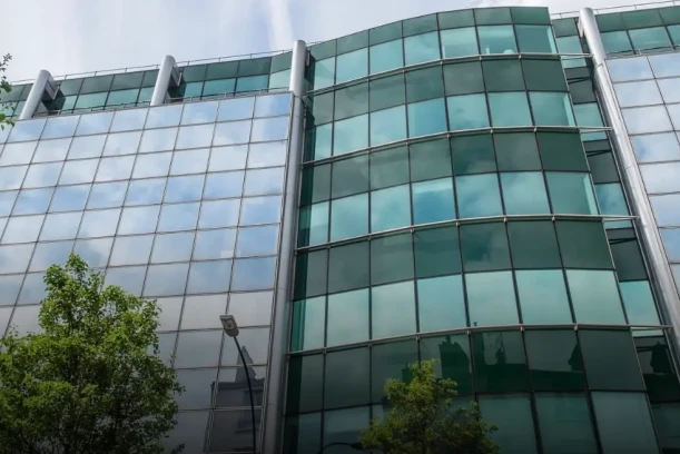 Bureau privé - 93500 - 2 postes - 1170€