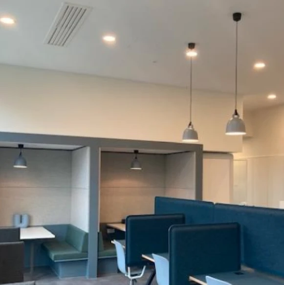 Bureau privé 8 m² 2 postes Location bureau Allée Rose Dieng-Kuntz Paris 75019 - photo 1