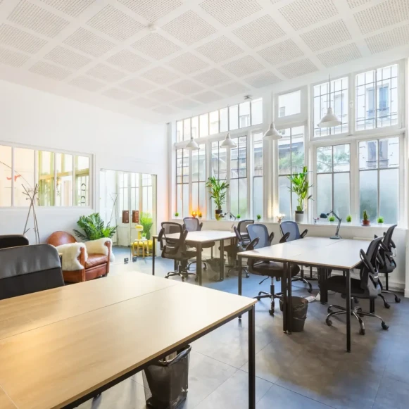 Bureau privé 70 m² 14 postes Location bureau Rue Oberkampf Paris 75011 - photo 2